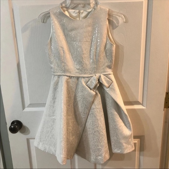 Helena Other - HELENA Formal Shiny Off White Print Dress sz12